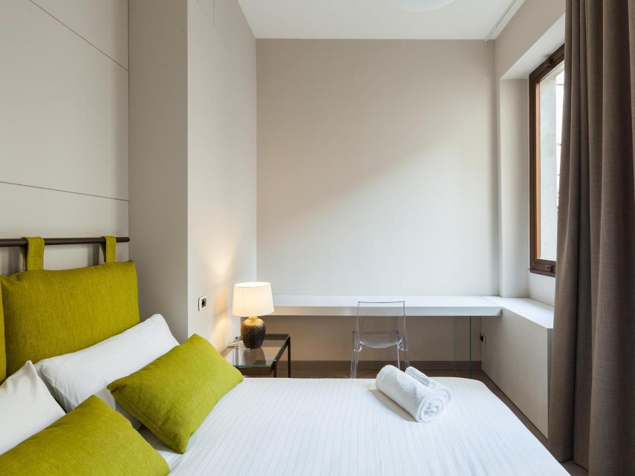 Easyhomes-Duomo Suites & Apartments 밀라노 외부 사진
