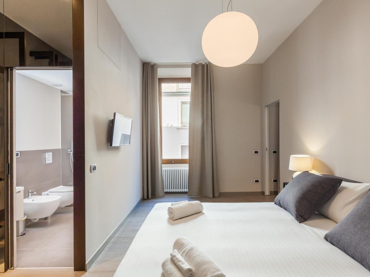 Easyhomes-Duomo Suites & Apartments 밀라노 외부 사진